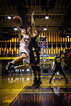 2013 LCHS Boys Basketball vs UHigh-15