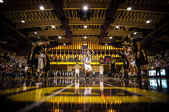 2013 LCHS Boys Basketball vs UHigh-16